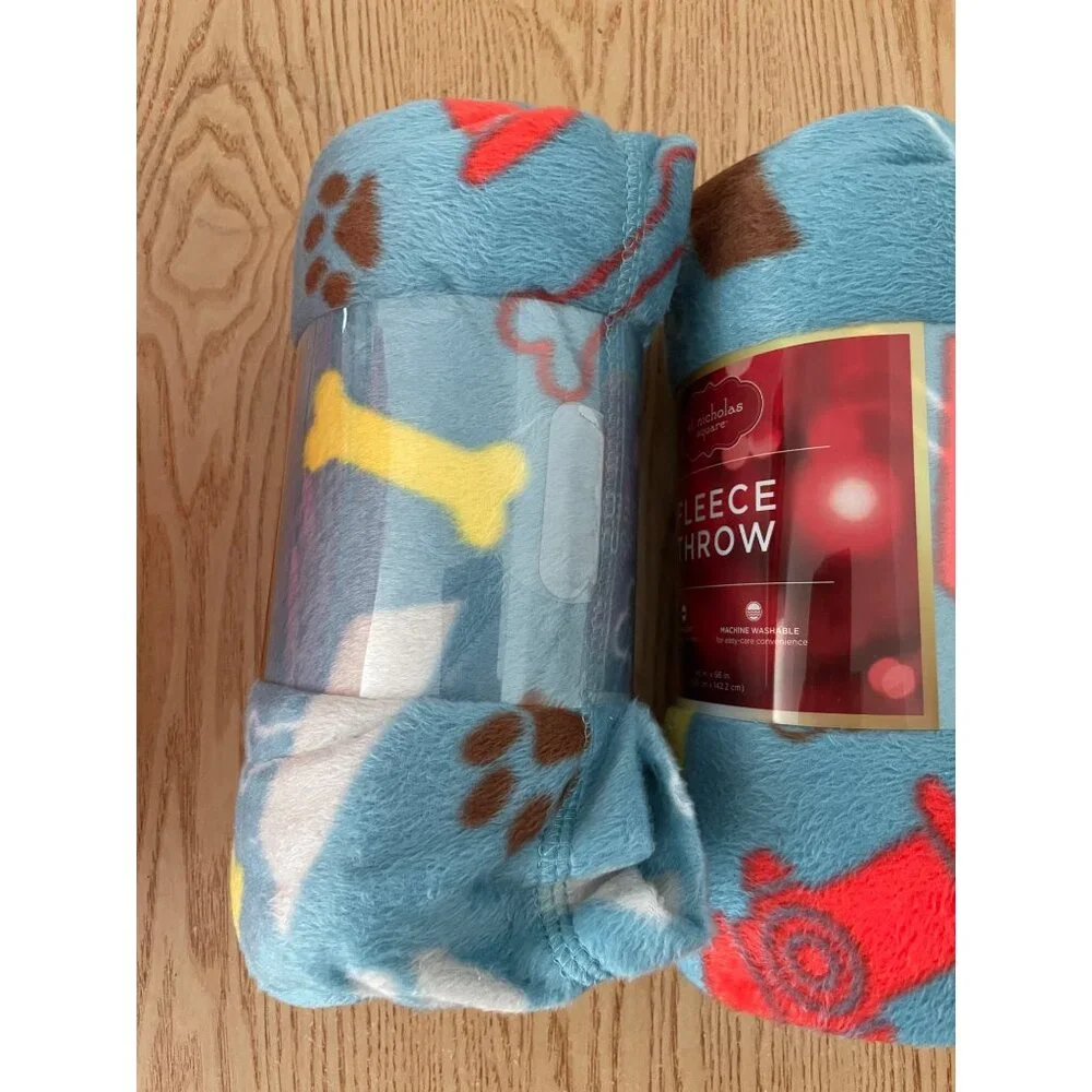 New Doggie Paws Bones Fleece Throw Blanket Super Soft size 46”x56”